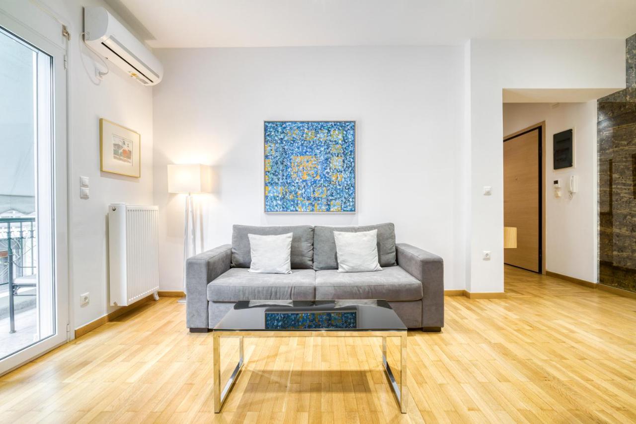 Stylish, Sunny New 2 Bedroom, Prime Central Атина Екстериор снимка